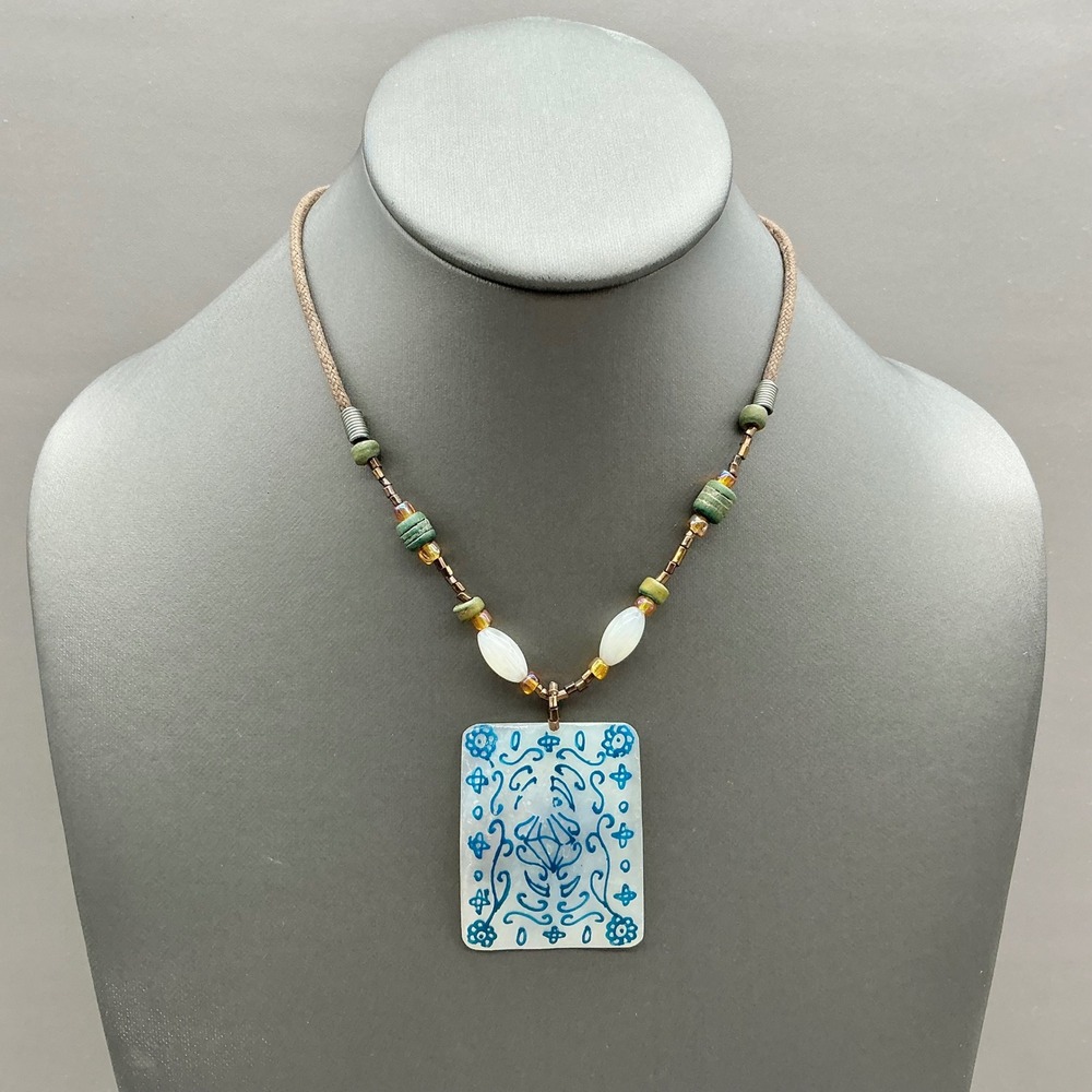 Pendant Necklace Women Brown Blue Mother of Pearl Shell Beaded Boho Cord Jewelry
